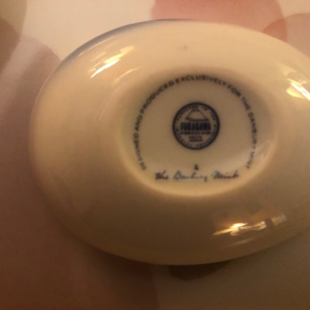 Danbury Mint Porcelain Easter Egg Trinket Box - Picture 5 of 9